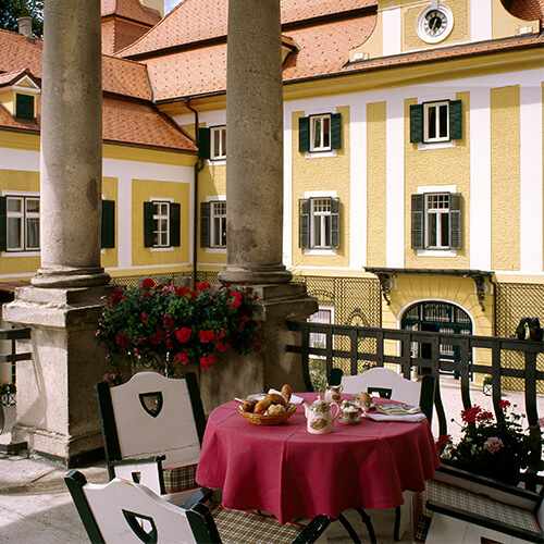 Schloss-Kogl Frühstückstisch